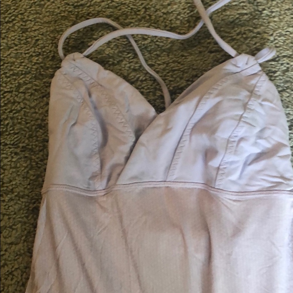 Lululemon - Picture 2 of 5